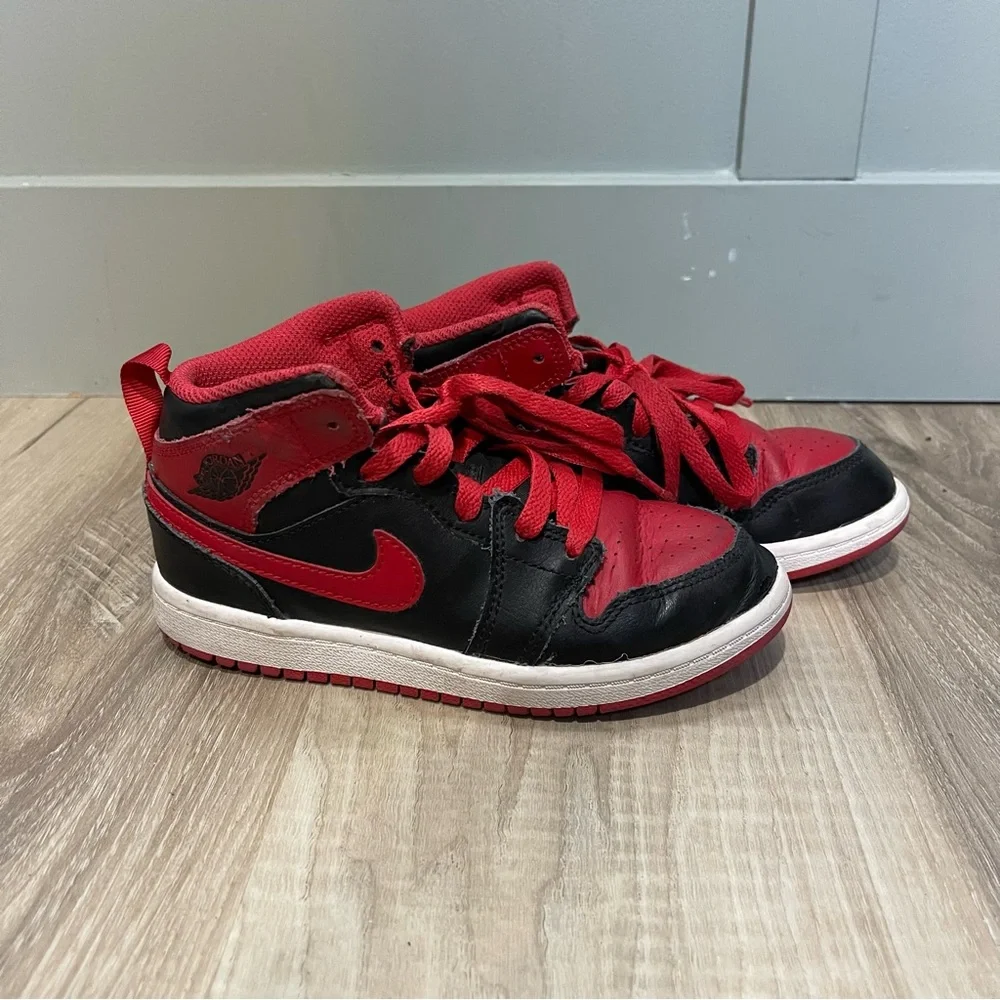 Jordan Black and Red Classic Sneakers